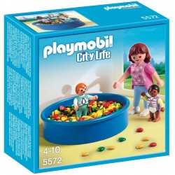 PLAYM. PISCINA BOLES